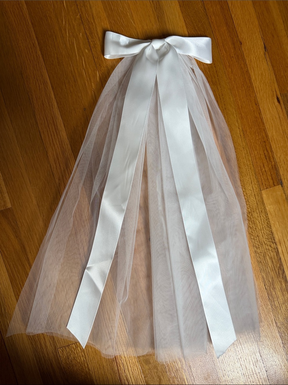 White Satin Bow Veil Hair Accessory